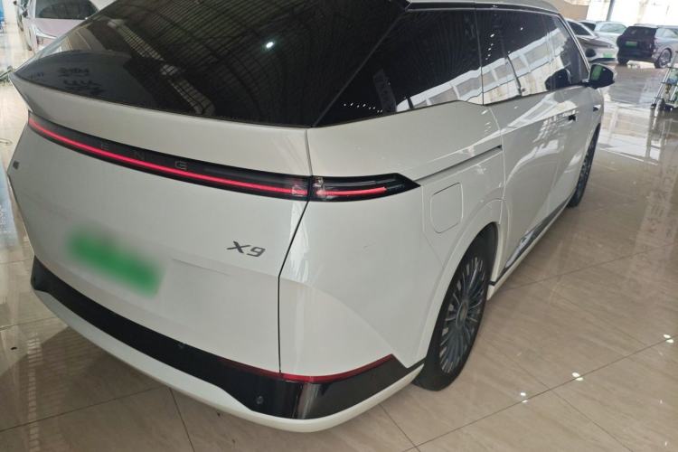 Used XPeng X9 2025 740 Ultra-Long Range Max Rear Right 45 Deg