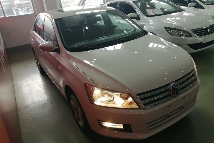 Used Volkswagen Santana 2015 1.6L Automatic Comfort Edition Exterior 1