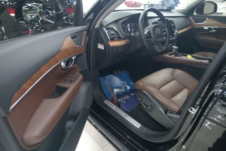 Used Volvo XC90 2019 T6 Zhiyi Edition 7-Seater China V Emission Standard
