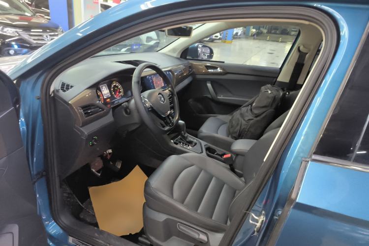 Used Volkswagen Tharu 2020 330TSI All-Wheel-Drive Luxury Edition China VI Standard