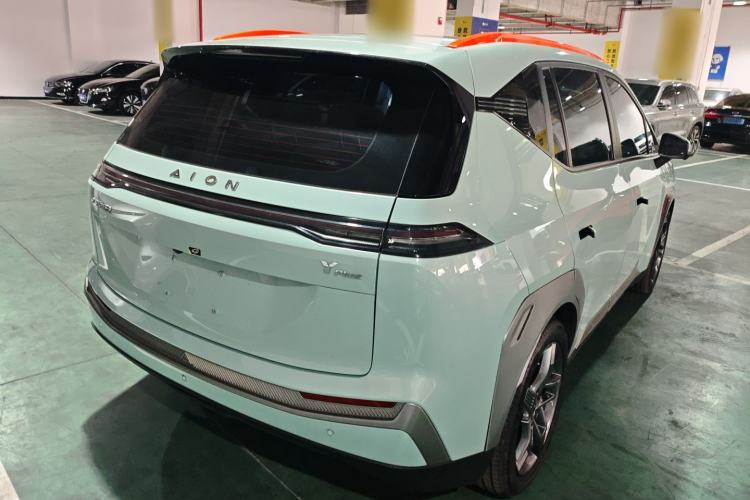 Used AION Y 2022 Plus 70 Tech Edition