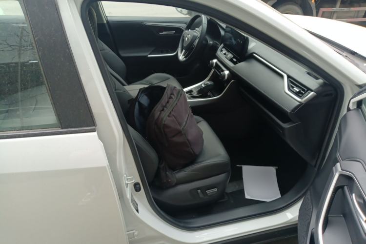 Used Toyota Wildlander 2023 2.0L CVT Four-Wheel Drive Luxury PLUS Edition