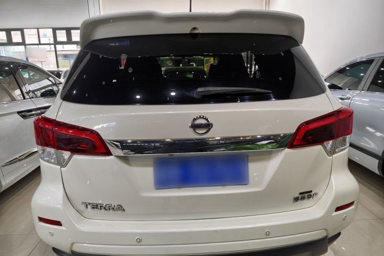 Used Nissan Terra 2018 2.5L Automatic 2WD Luxury Edition