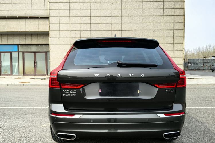 Used Volvo XC60 2021 T5 4x4 Smart Luxury Edition Exterior 5