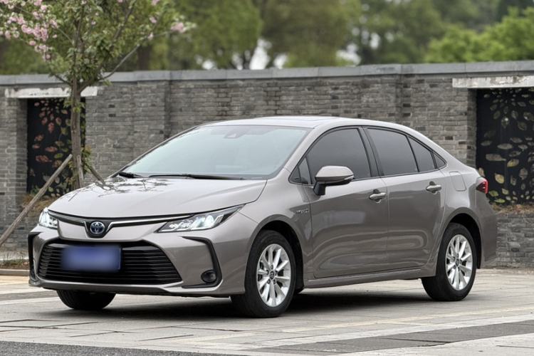 Used Toyota Corolla 2021 Dual-Motor 1.8L E-CVT Elite Edition