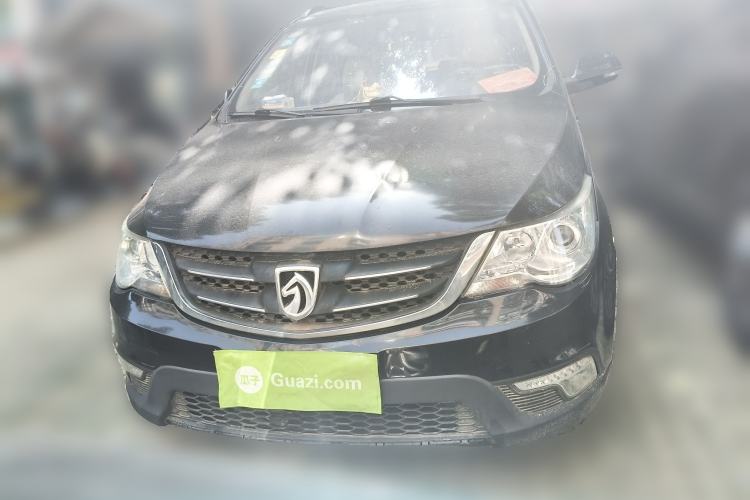 Used Baojun 730 2014 1.5L manual Comfort version 7 seats