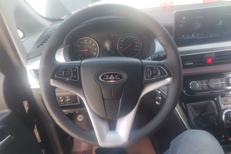Used JAC Refine M3 2022 1.8L 7-seat Standard Edition Steering Wheel