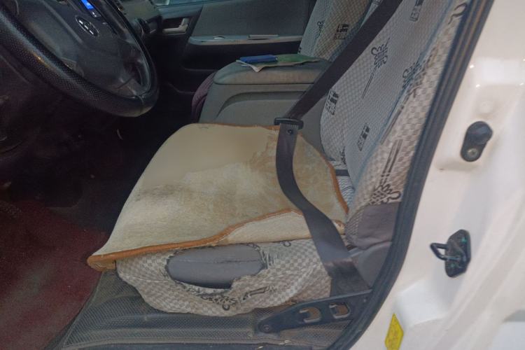 Used Foton Scenic G7 2017 2.0L Long-Wheelbase Commercial Van High Roof 2 Seats 4Q20M Left Front Seat