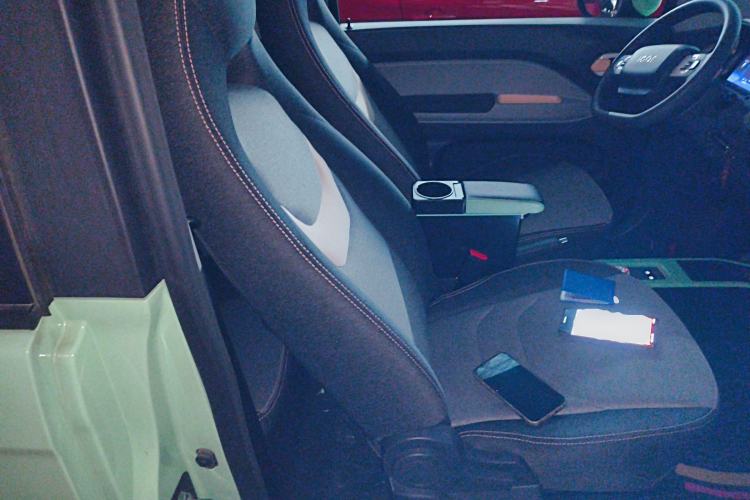 Used Chery QQ Ice Cream 2022 170km Sundae Phosphate Lithium-Ion