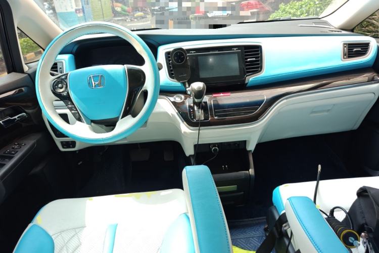 Used Honda Odyssey 2018 2.4L Luxury Edition Center Console