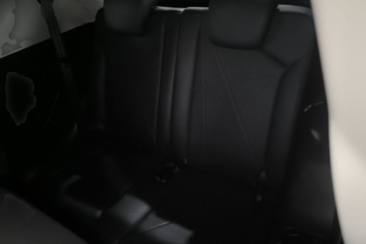 Used Chery QQ Little Ant 2022 Revised Version Sweet Pink Edition Half-Sugar Version Lithium Iron Phosphate 30.7 kWh 30 kW 301 km Left Rear Seat