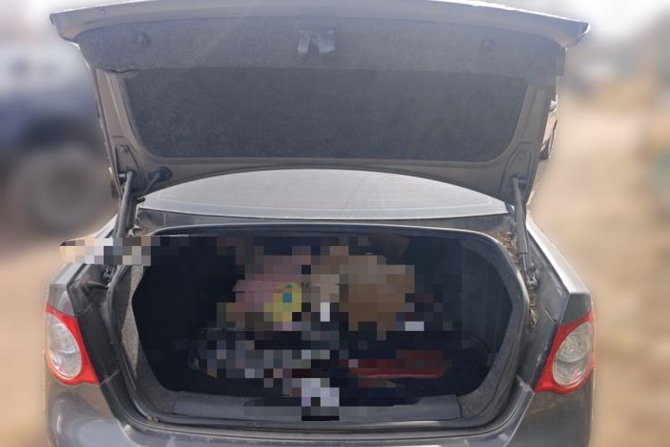 Used Volkswagen Sagitar 2006 1.6L Manual Fashion Model Trunk