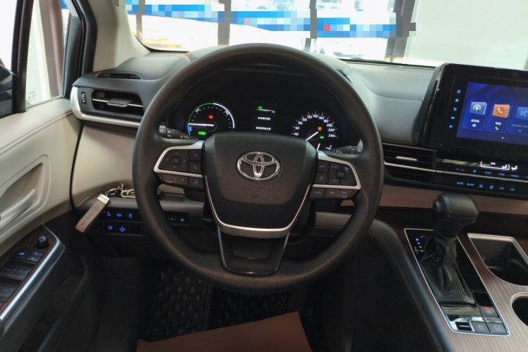 Used Toyota Sienna 2021 2.5L Hybrid Comfort Edition