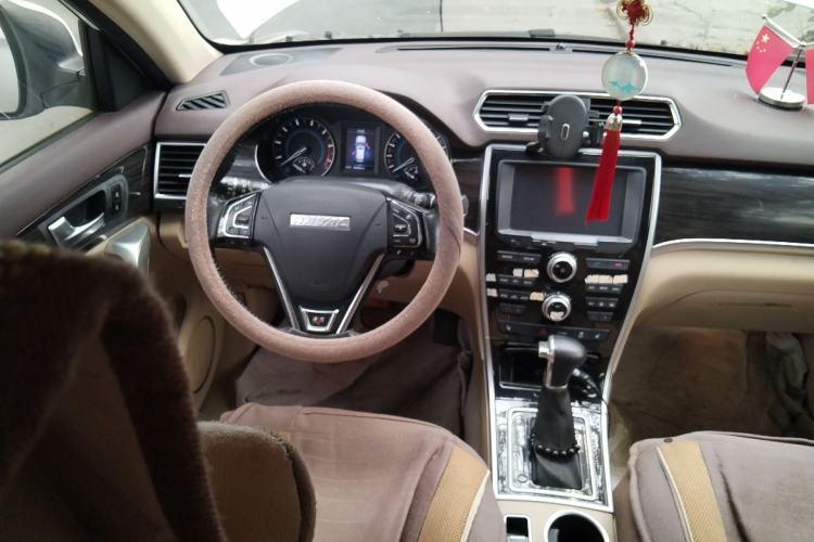 Used Haval H2 2016 Red-Label 1.5T Automatic Two-Wheel Drive Luxury Model Steering Wheel