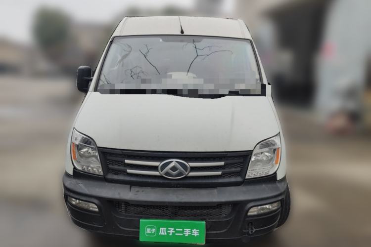 Used SAIC MAXUS Xintu V80 2019 2.5T Classic Model 6-Speed Manual Aotong Long Wheelbase Mid-Height 7-Seater