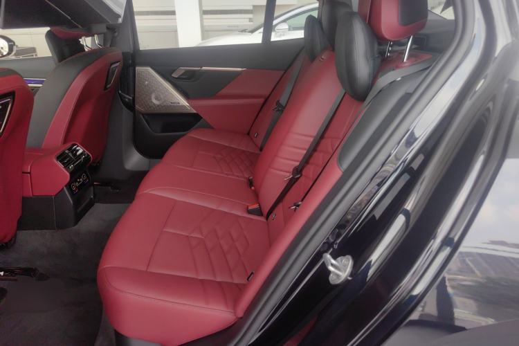 Used BMW 5 Series 2025 530Li Luxury Edition M Sport Package Left Rear Seat