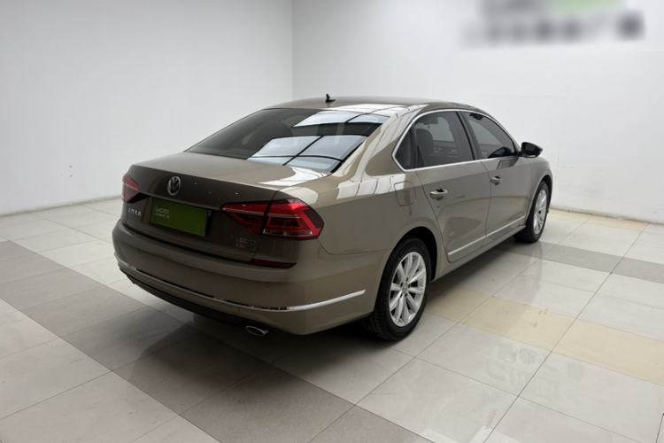 Used Volkswagen Passat 2017 330TSI DSG Luxury Edition Exterior 6