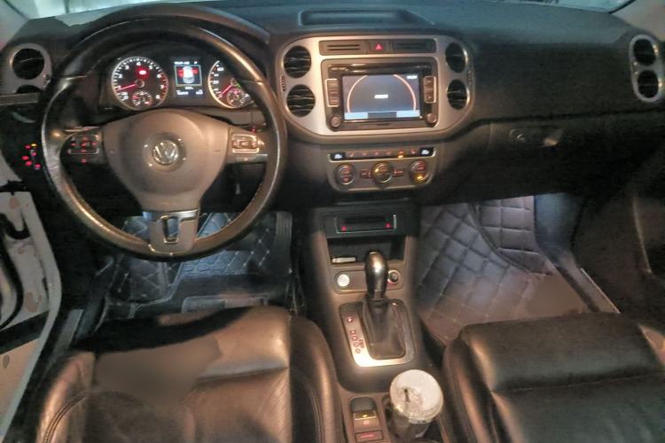 Used Volkswagen Tiguan 2015 1.8TSI Automatic Two-Wheel Drive Luxury Model Interior 2