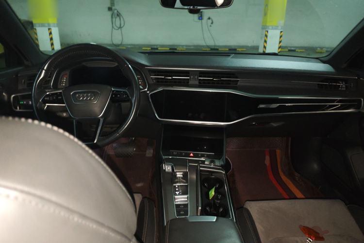 Used Audi A6L 2019 40 TFSI Luxury Dynamic Model Center Console