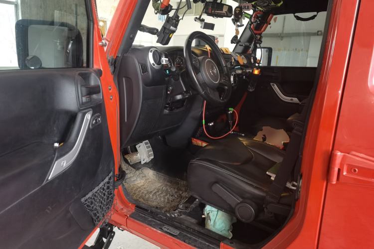 Used Jeep Wrangler 2017 3.0L Sahara Four-Door Comfort Edition Driver Seat