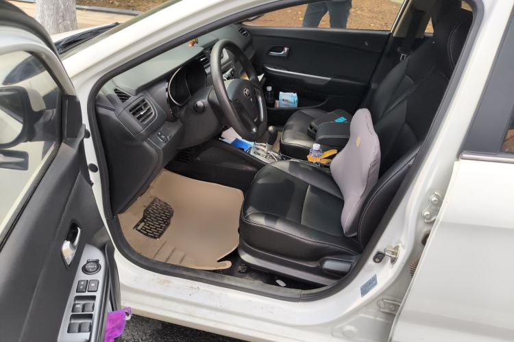 Used Kia K2 2015 Sedan 1.4L Automatic GLS