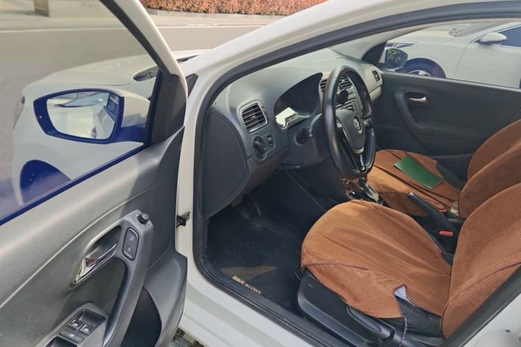 Used Volkswagen Polo 2016 1.6L Automatic Comfort Model Driver Seat