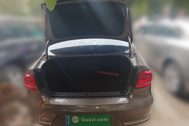 Used Volkswagen Magotan 2013 2.0 TSI Luxury Model
