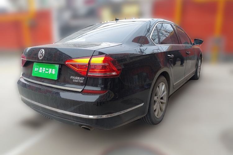 Used Volkswagen Passat 2016 330TSI DSG Luxury Edition Rear Right 45 Deg