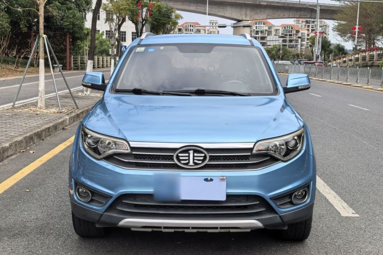 Used FAW Senya R7 2016 1.6L Manual Luxury Model Exterior 3