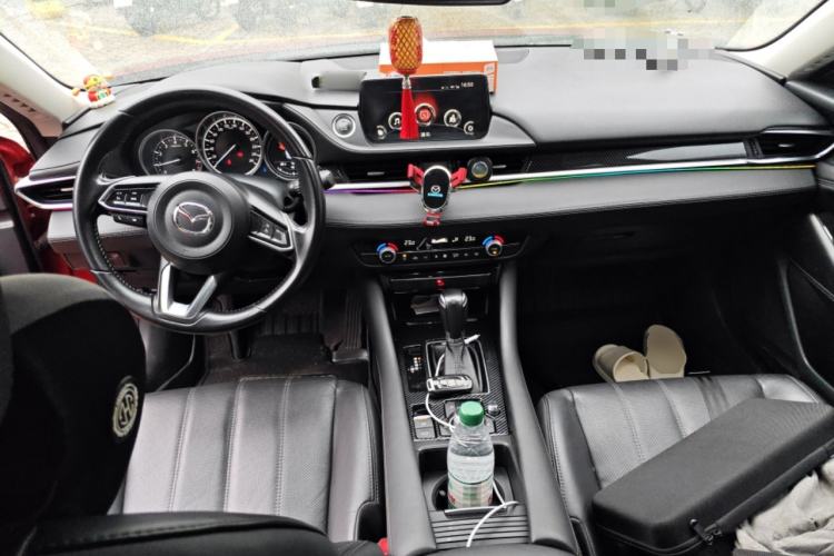 Used Mazda Atenza 2020 2.0L Blue Sky Luxury Edition Center Console