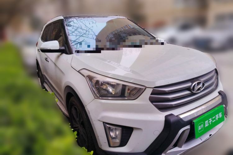 Used Hyundai ix25 2015 1.6L Automatic Two-Wheel Drive Smart GLS Trim Front Right 45 Deg