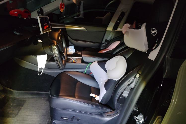 Used Tesla Model Y 2023 Long-Range All-Wheel-Drive Version