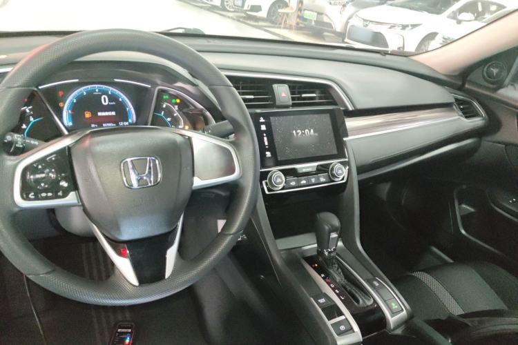 Used Honda Civic 2019 220TURBO CVT Dynamic Edition China VI Center Console