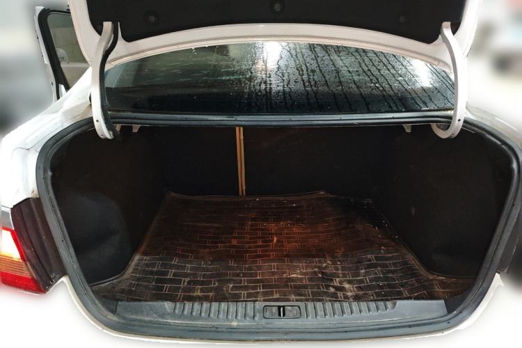 Used Buick GT 2013 GT 1.6L Manual Entry-Level Model Trunk