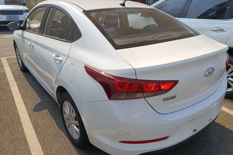 Used Hyundai Verna (new generation) 2016 1.4L Manual Cool Edition GLS Rear Left 45 Deg