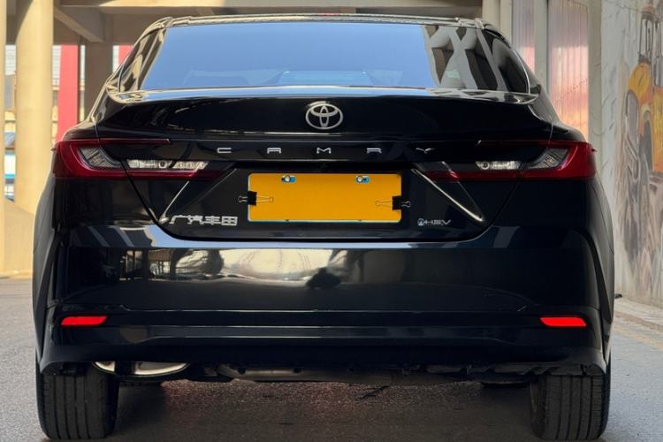 Used Toyota Camry 2024 Dual-Motor 2.0 HGVP Luxury Edition Exterior 4