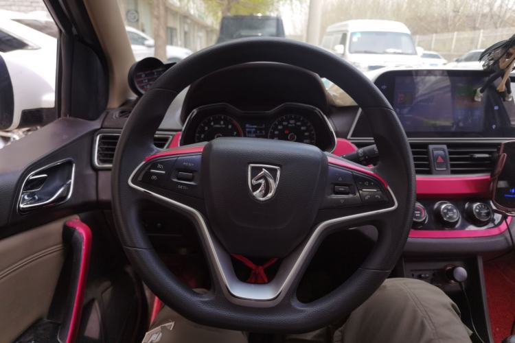 Used Baojun 310W 2017 1.5L Manual Luxury Edition China V