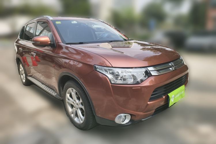 Used Mitsubishi Outlander 2014 2.4L 4x4 Deluxe Value Edition 5 Seats