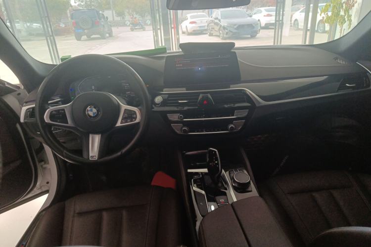 Used BMW 5 Series 2020 525Li M Sport Package Center Console