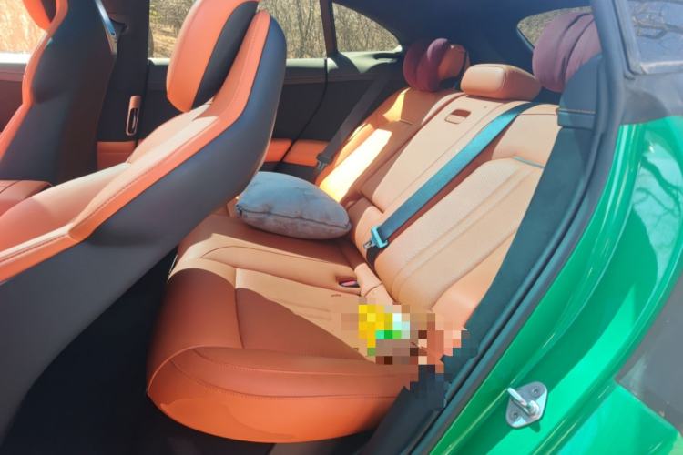 Used Xiaomi Auto YU7 2025 Ultra-Long Range High-Performance All-Wheel-Drive Max Edition Left Rear Seat