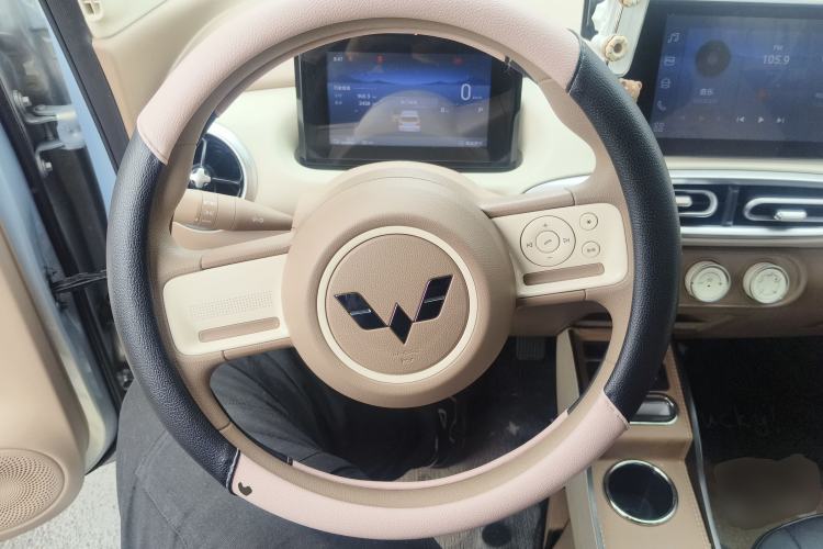 Used Wuling Hongguang MINIEV 2025 Four-Door Version Zhenxiang+ Edition Steering Wheel