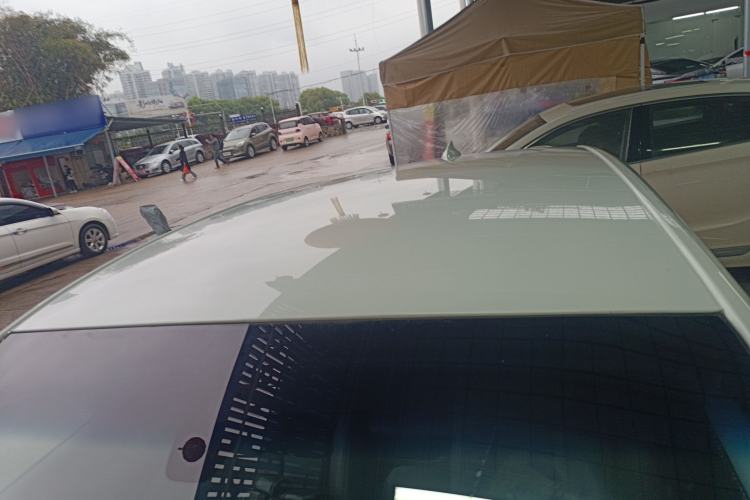 Used Buick Velite 6 2023 Revised Version 430 km Range – Commuter Edition Roof