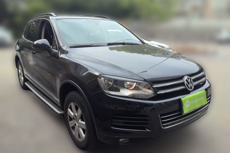 Used Volkswagen Touareg 2014 3.0 TSI New Edition Front Right 45 Deg