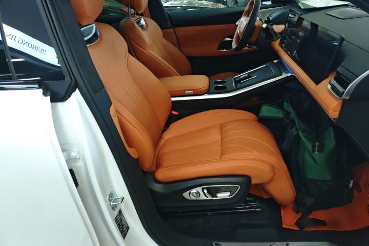 Used XPeng G9 2025 625 Long-Range Max Right Front Seat