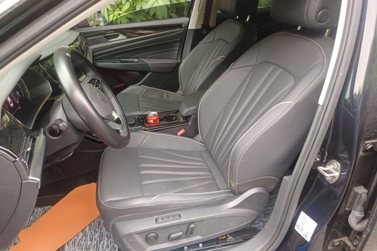 Used Volkswagen Passat 2024 330TSI Starry Elite Edition Left Front Seat