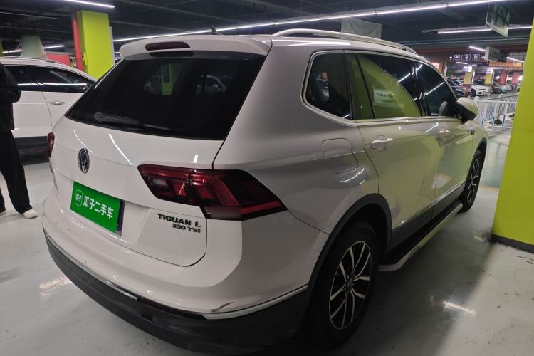 Used Volkswagen Tiguan L 2017 330TSI Automatic Two-Wheel Drive Luxury Edition Rear Right 45 Deg