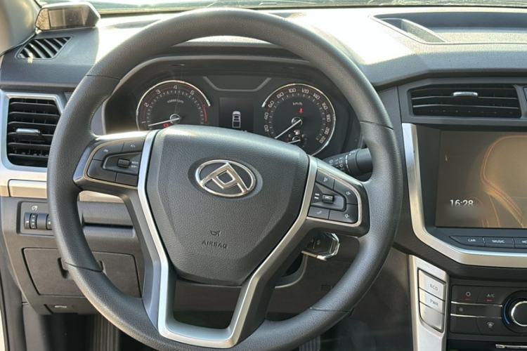 Used SAIC MAXUS T60 2017 2.0T Gasoline Automatic 4x4 High-Ride Elite Standard Cabin
