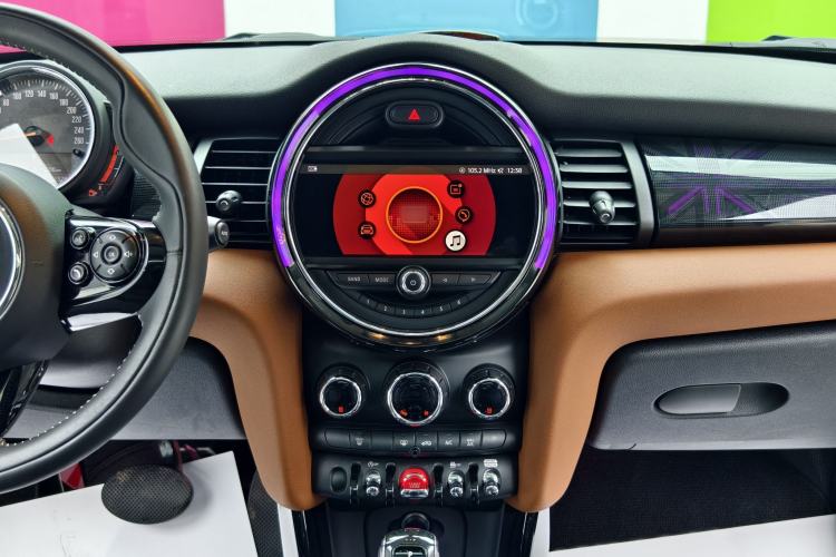 Used MINI MINI 2018 1.5T COOPER Artist