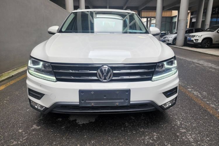 Used Volkswagen Tiguan L 2020 330TSI Automatic Two-Wheel Drive Panoramic Comfort Edition China VI Standard