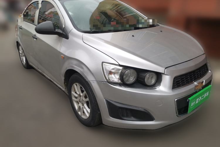Used Chevrolet Aveo Sonic 2011 Sedan 1.4L MT SL
